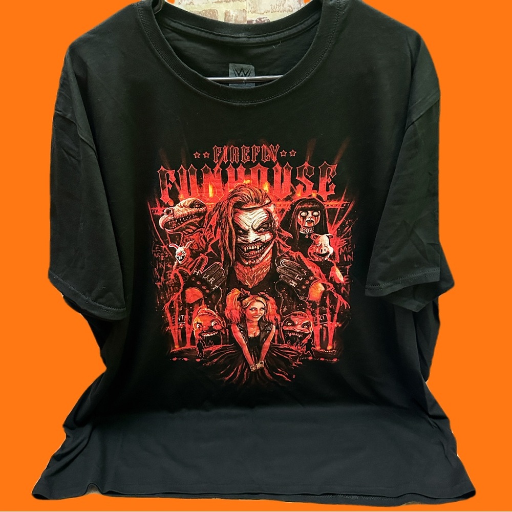 WWE Black and Red Short Sleeve Tee with Horror Design size XXL